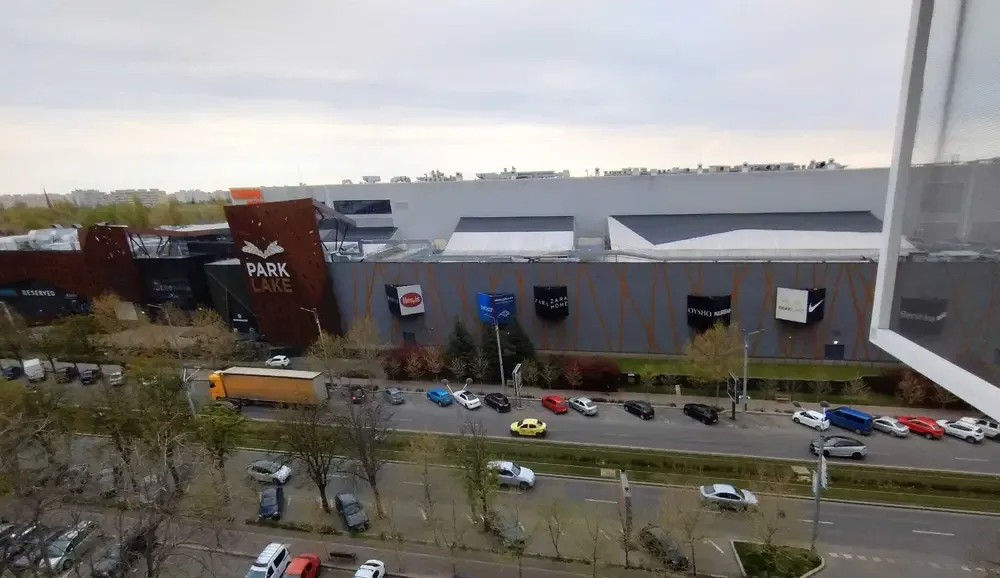 2 camere vis a vis de Park Lake