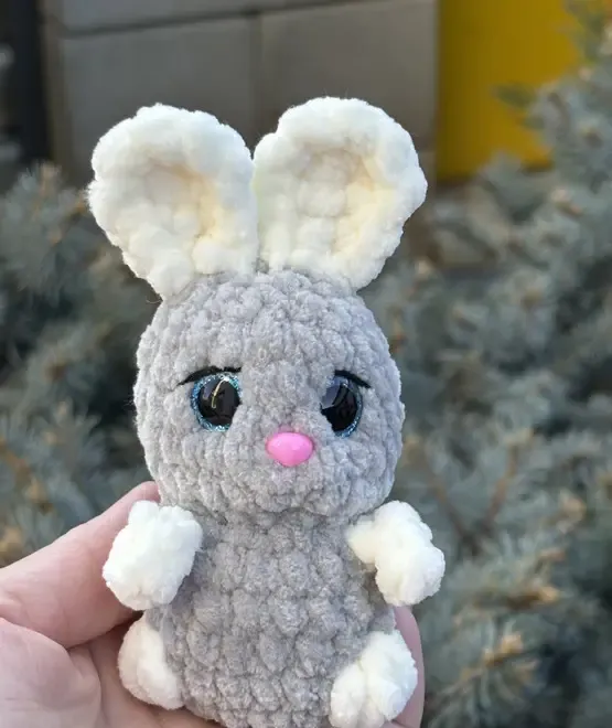 Iepuras crosetat manual