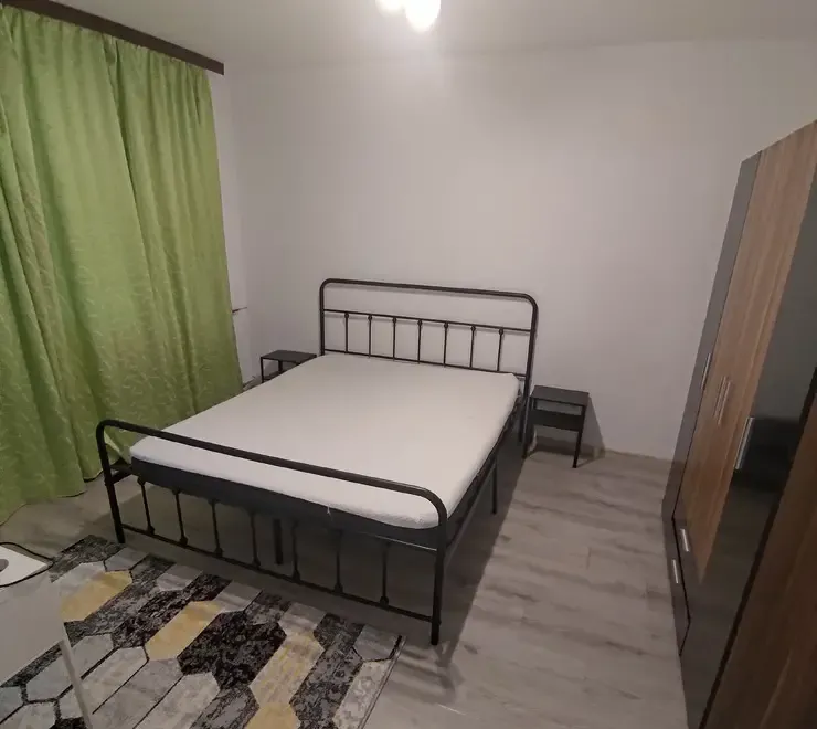 Inchiriem apartament 3 camere