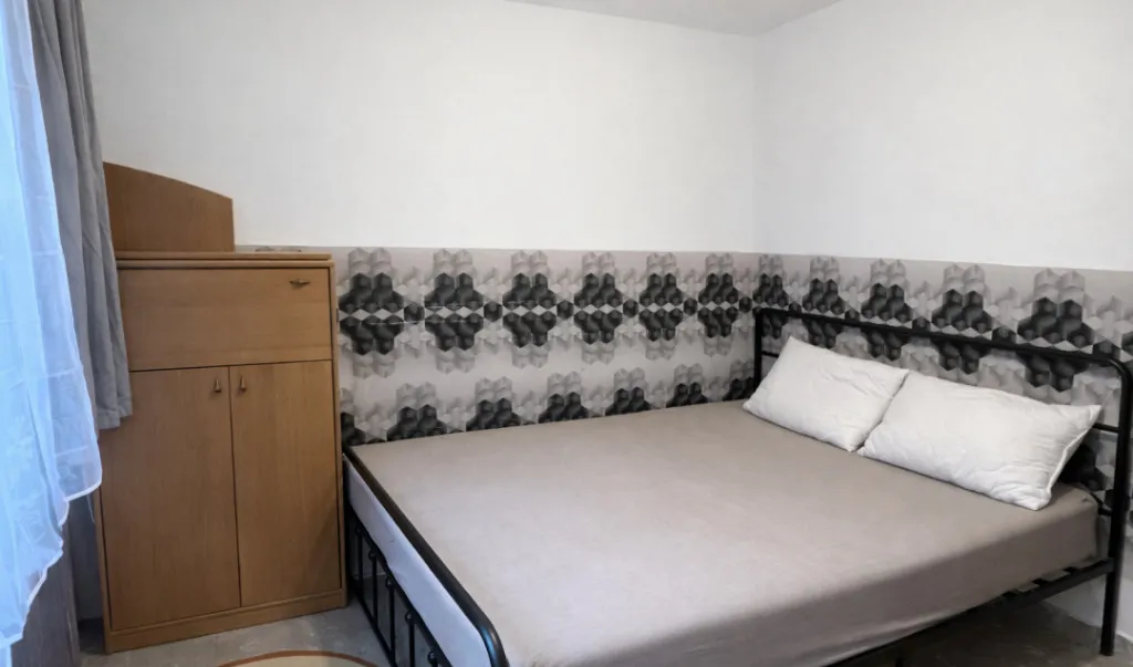 Garsoniera calea Buziasului