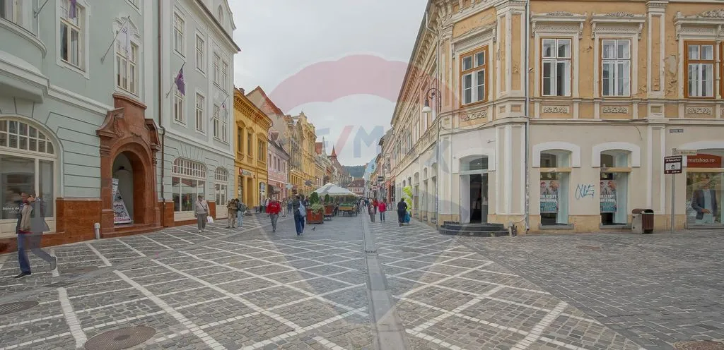 Apartament 3 camere si doua bai Str Republicii Centru