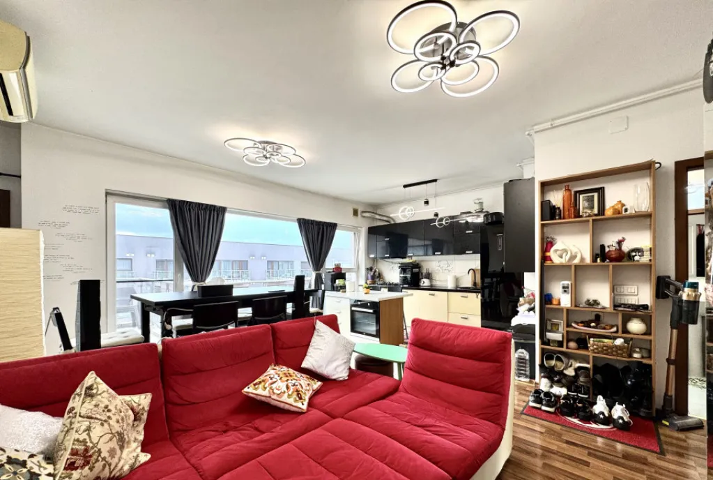 Apartament 3 camere mobilat decomandat parcare Titan