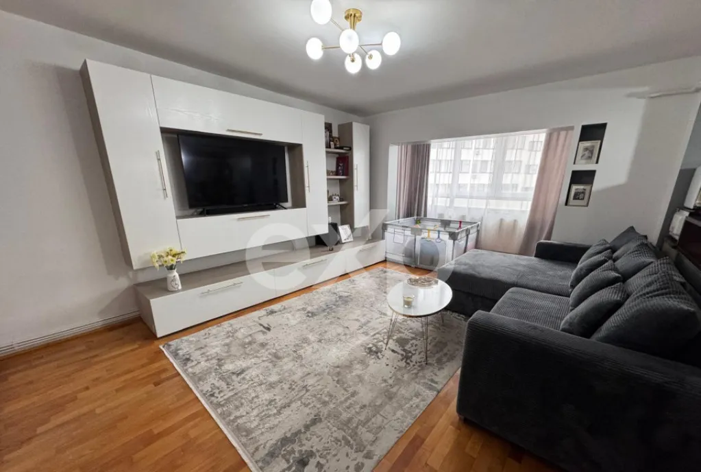 Apartament 3 camere - Teilor Decomandat Parcare inclus