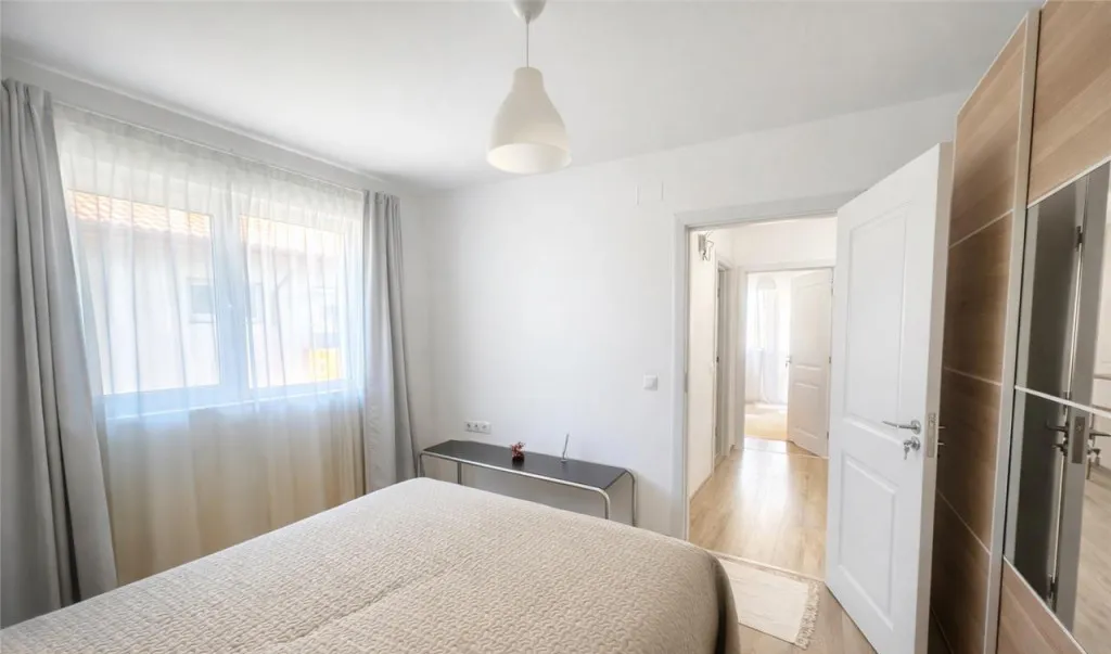 Rezidenta deosebita curte proprie loc de parcare Liziera