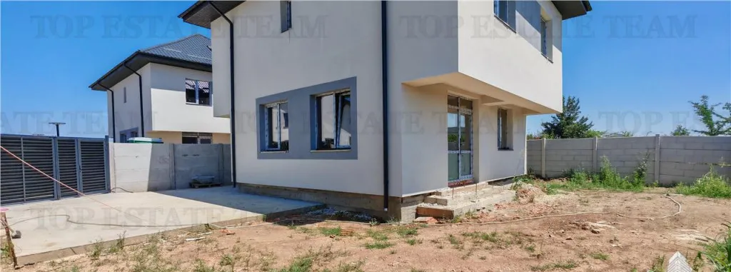 Spatiu comercial parter bloc 111mp stradal pretabil magaz