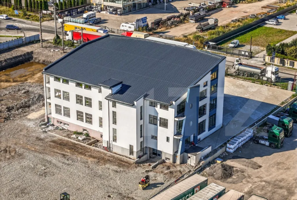 Cladire premium de birouri si spatii comerciale in bistrita