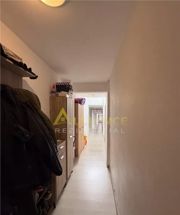 Apartament 4 camere de - 145 55 mp - mansarda - blo