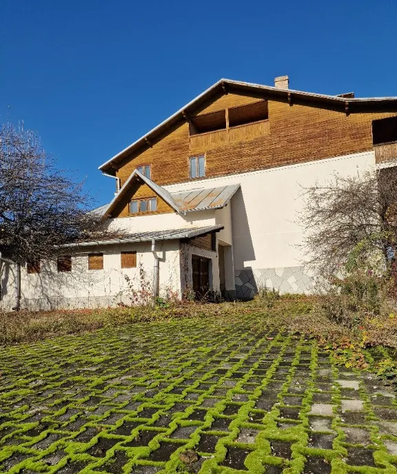 2 Vile la pret de una in statiunea Breaza Prahova