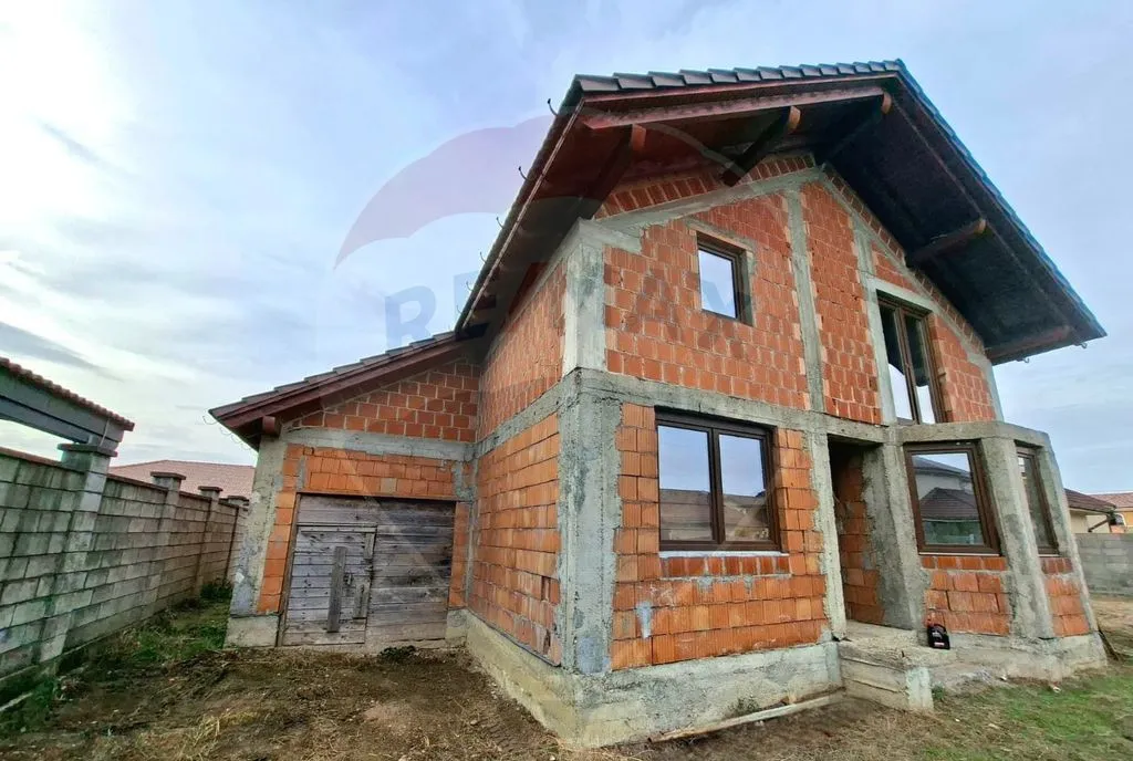 Casa in Vladimirescu 5 camere garaj 1000 mp teren C
