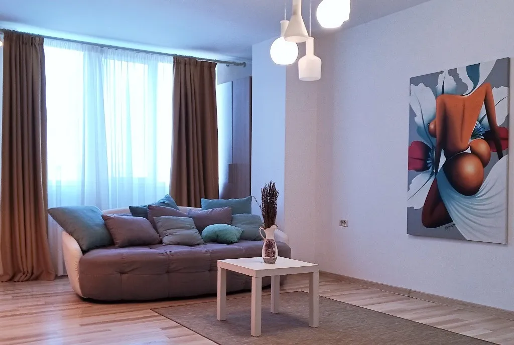 Garsoniera de inchiriat Central zona Intim Piata Mihai Viteazul