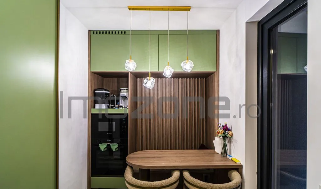 Plaza Mall 2 camere decomandat 60 mp etaj 2 mobilat