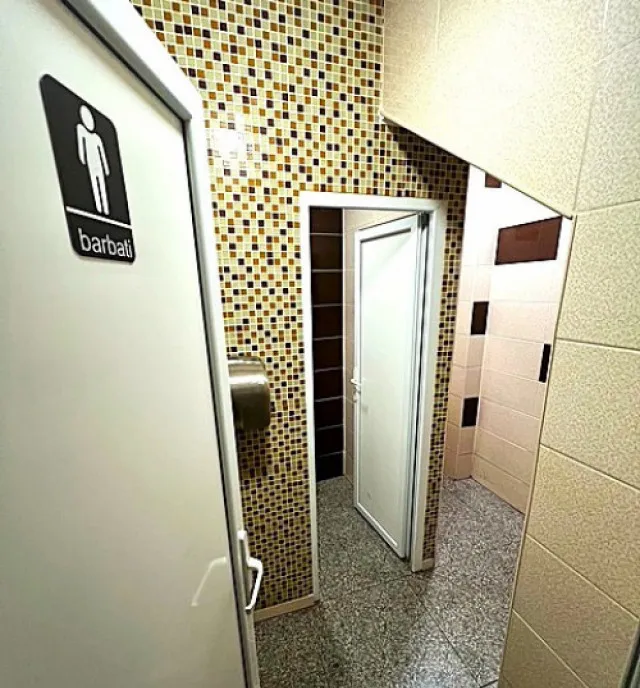 Vanzare cladire cu restaurant utilat complet plus spatiu com