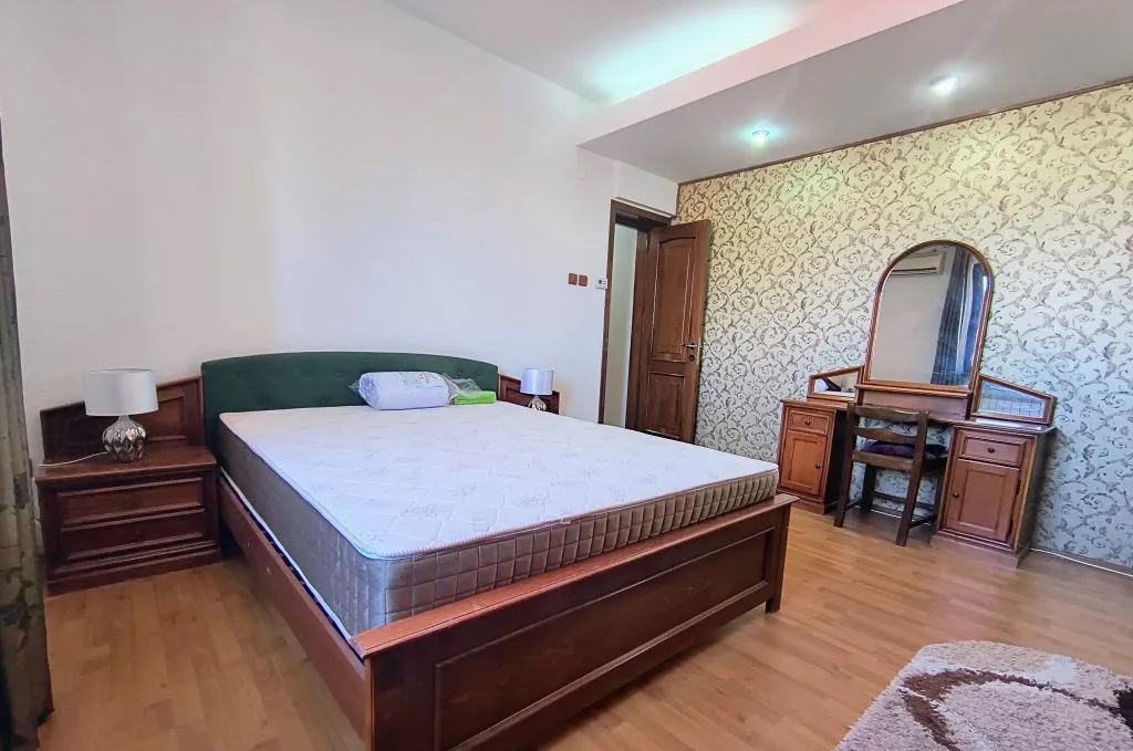 Dorobanti Roma Iancu de Hunedoara Studio