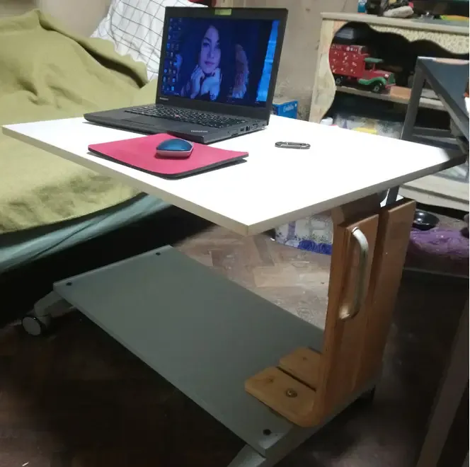 Masuta laptop unicat