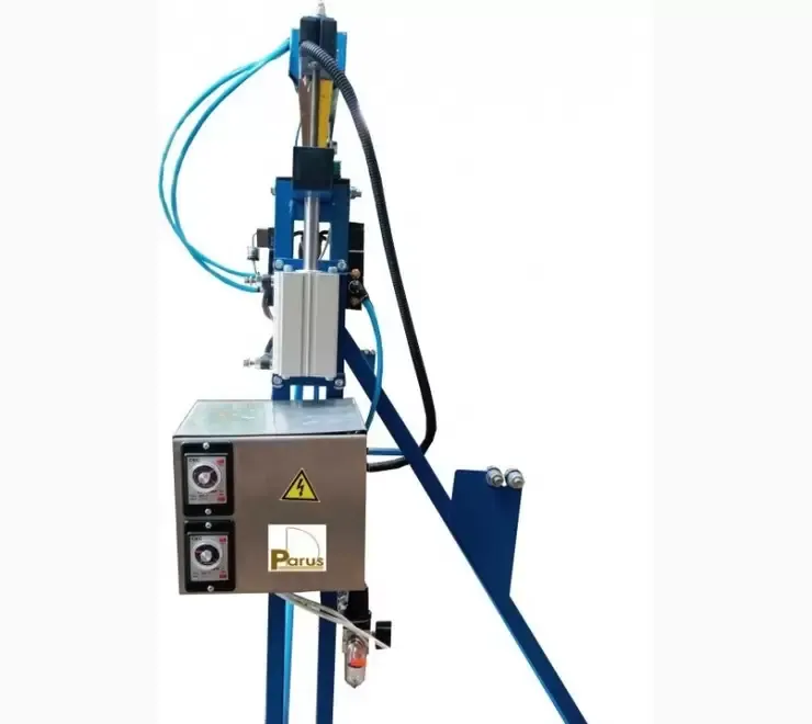 Aparat de etansare pneumatic taietor de film