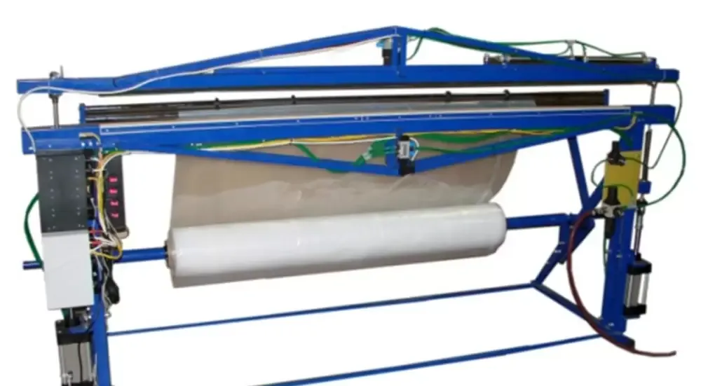 Masina de fabricare a captuselii pentru saci mari