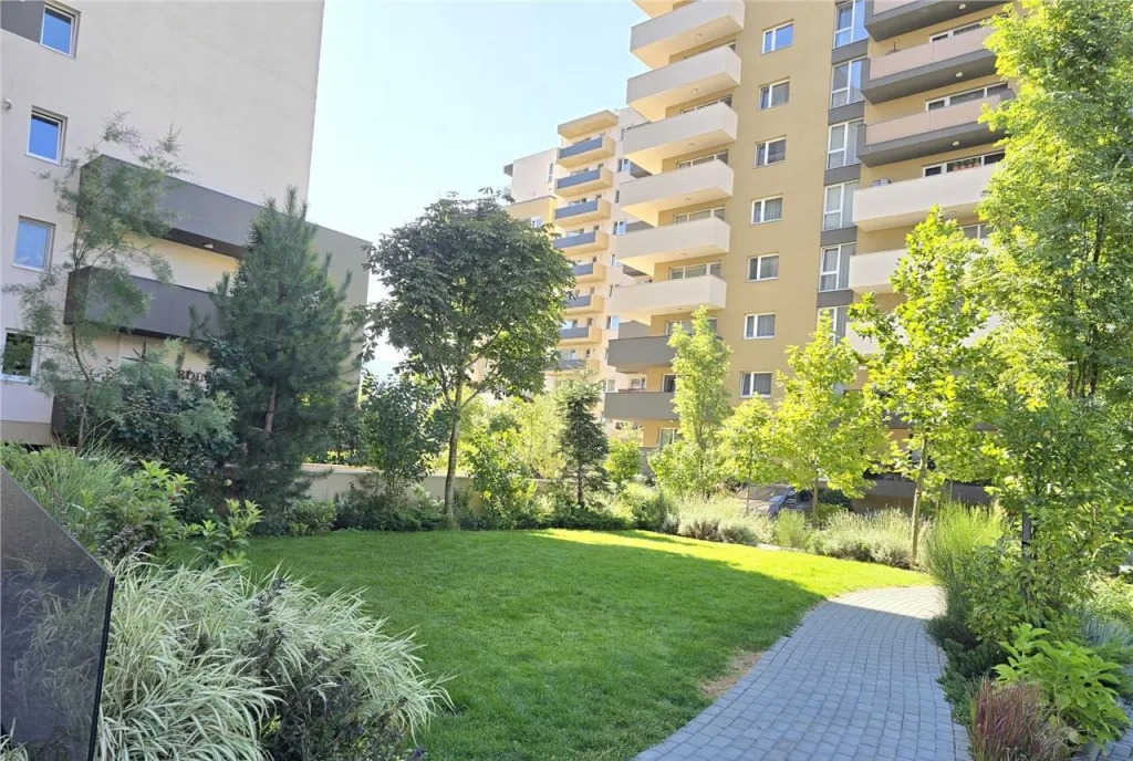 Decomandat mobilat elegant accesorizat parcare Urban Pla