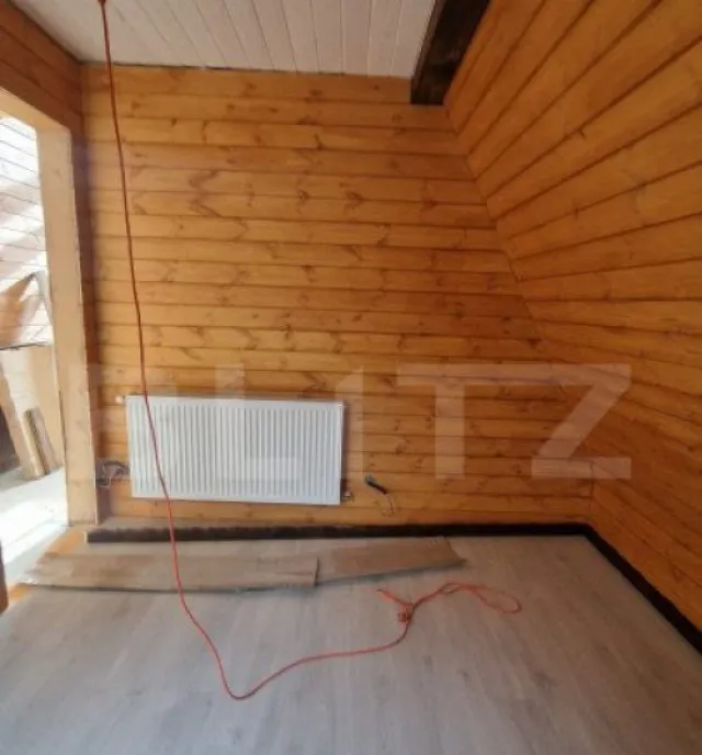 Pachet de 3 case in zona Tohanita case tip A frame 400 m