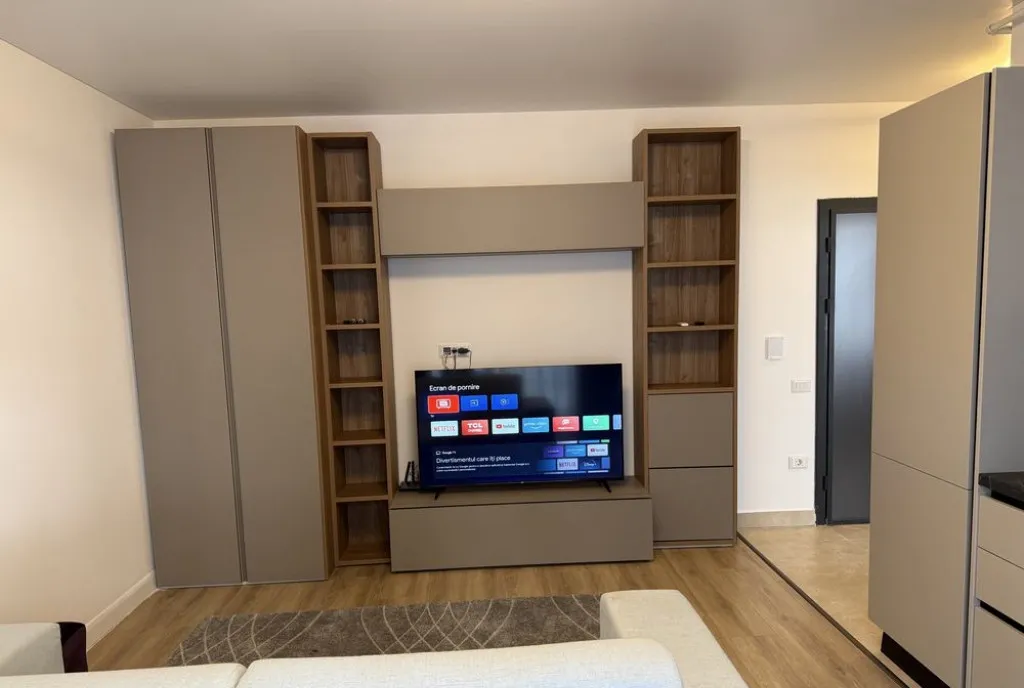 Aparatorii patriei metrou studio etaj 1