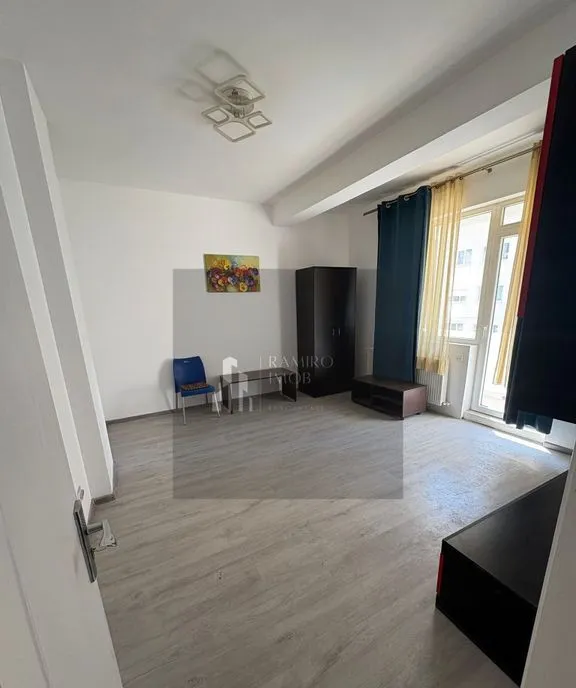 Garsoniera confort 1 etaj 1 centrala proprie Metalurgiei