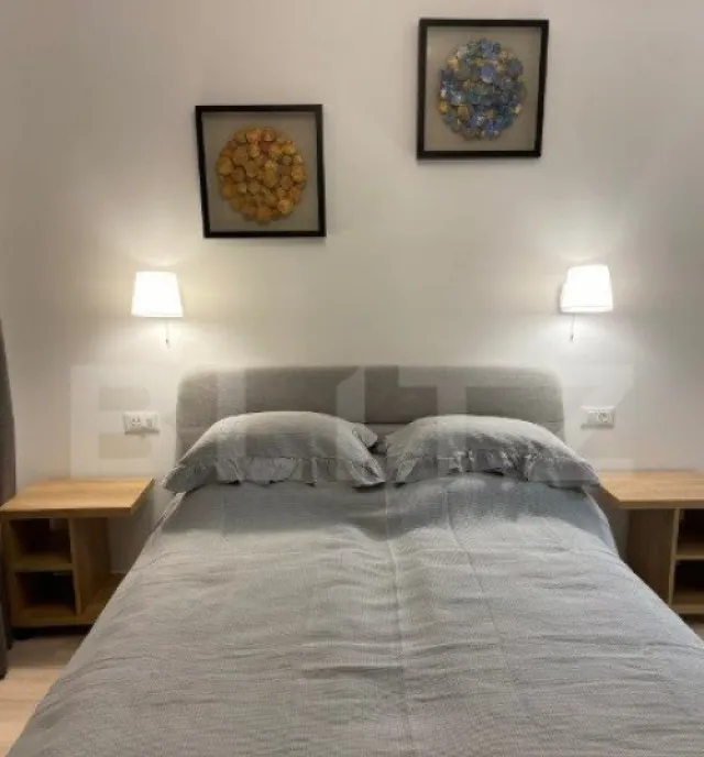 Apartament de vanzare 3 camere 85 2 mp zona Sub Tam