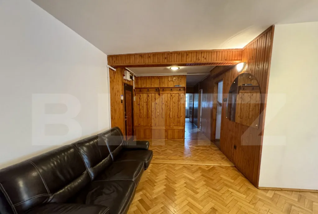 Apartament 3 camere 82 mp zona Semicentral