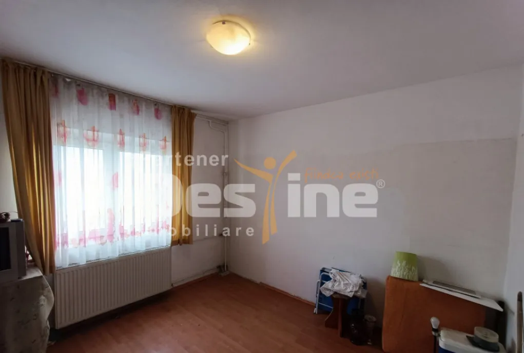 Apartament 3 camere decomandat langa Mall Vitan