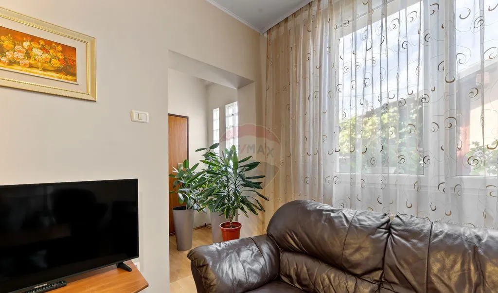 Casa 3 camere uta Arad cu birou garaj si atelier Comi