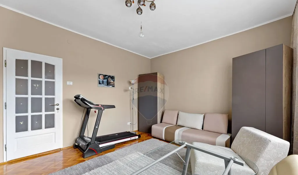 Casa 3 camere uta Arad cu birou garaj si atelier Comi