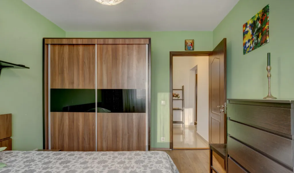 Apartament 3 camere 2 bai la 5 min de Piata Sudului