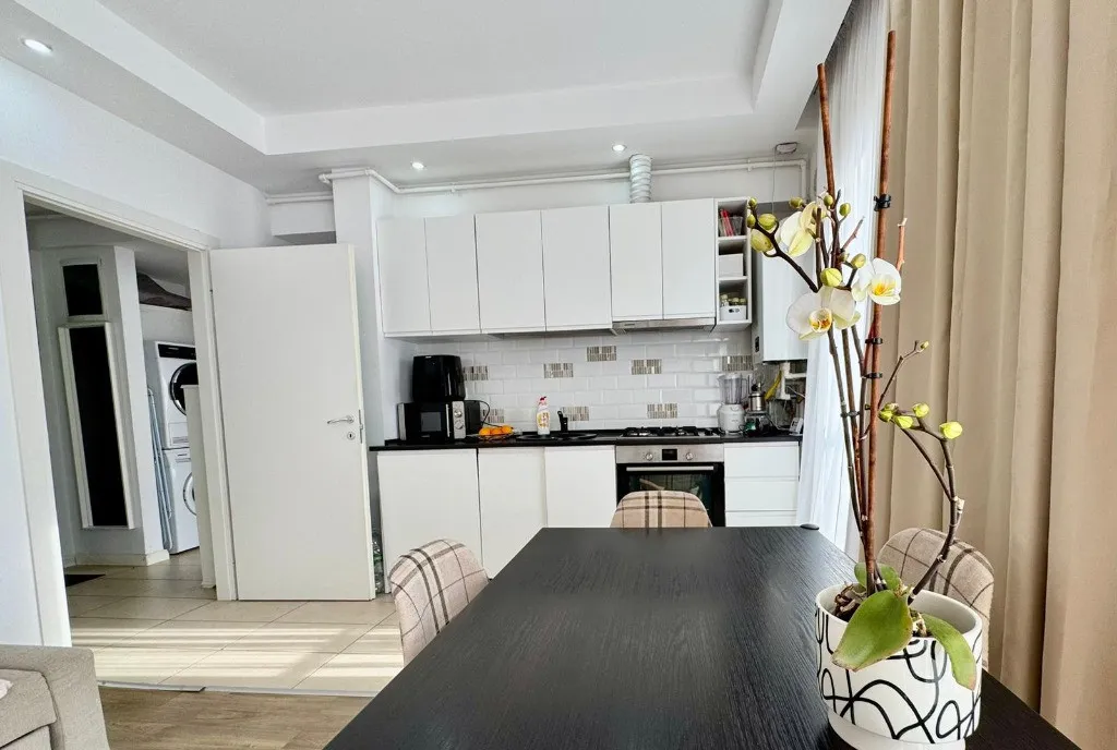 Cosmopolis Apartament cu 3 camere mobilat si utilat