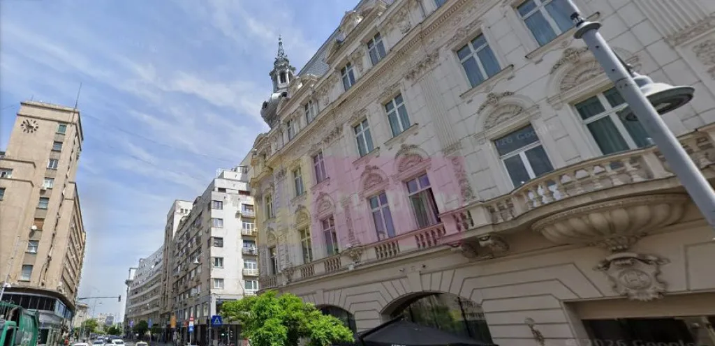 Vanzare apartament de 3 camere bd Unirii vedere bulevard