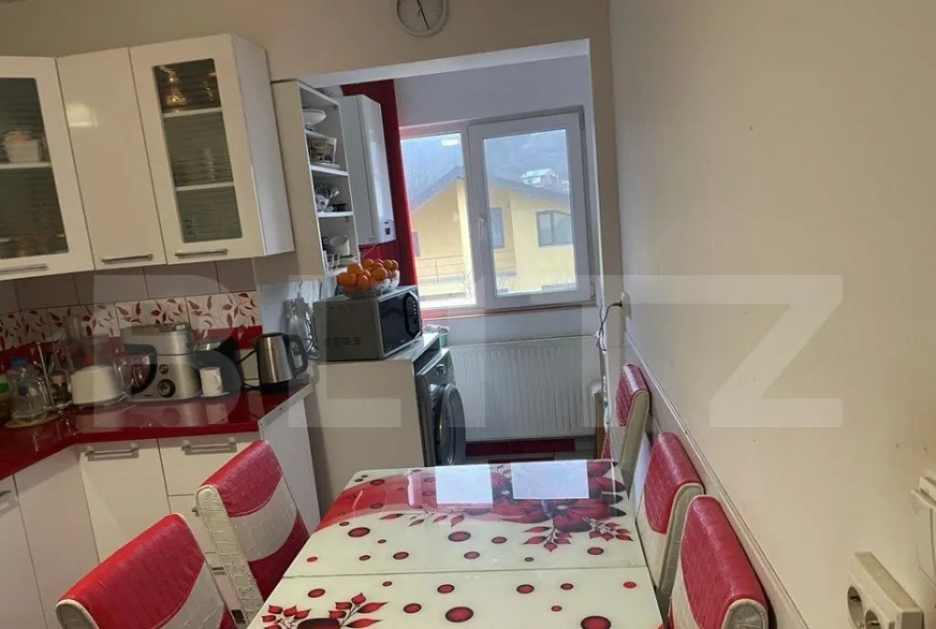 Cladire pe cadre pretabil clinica/comercial in Bucium langa