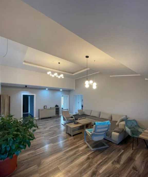 Casa ultramoderna - constructie 2025 252 mp utili t