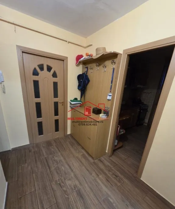 Garsoniera de vanzare - Cartier Dallas zona Salon Elena Tulcea