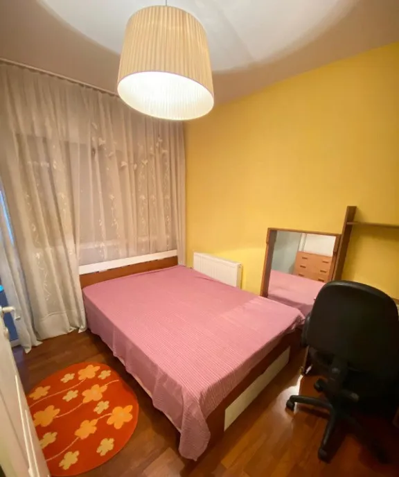 Apartament 3 camere zona uta ared R6