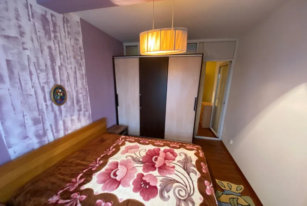 Apartament 3 camere zona uta ared R6