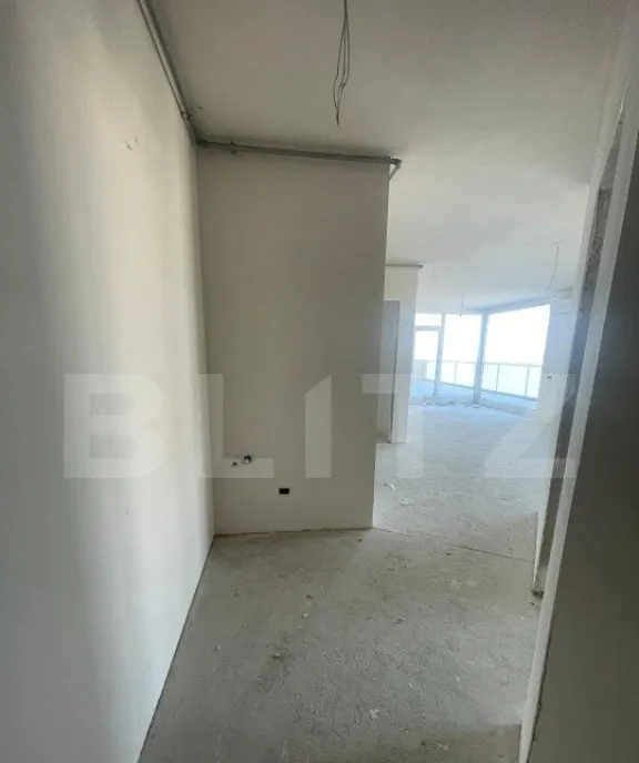 Penthouse de vanzare 3 camere 74 mp zona Calea Torontalu