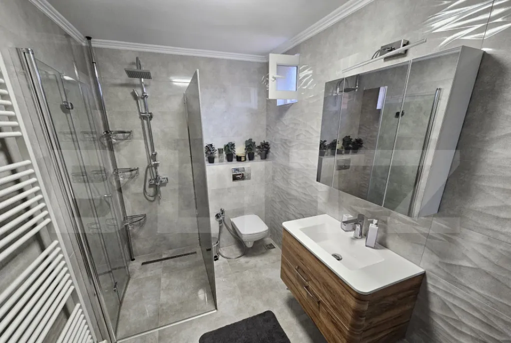 Apartament cu 3 camere de inchiriat 70 mp zona Centru Al