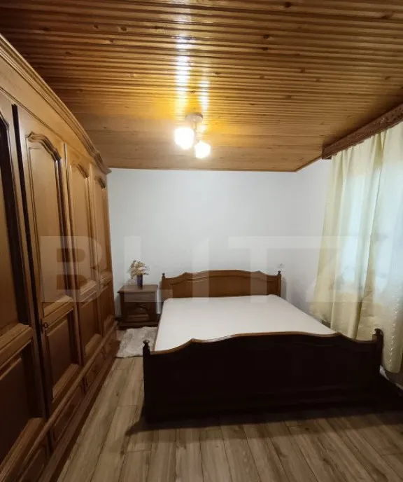 1 casa 160mp 1 casa 110mp garaj pe teren 9ari 2 cai