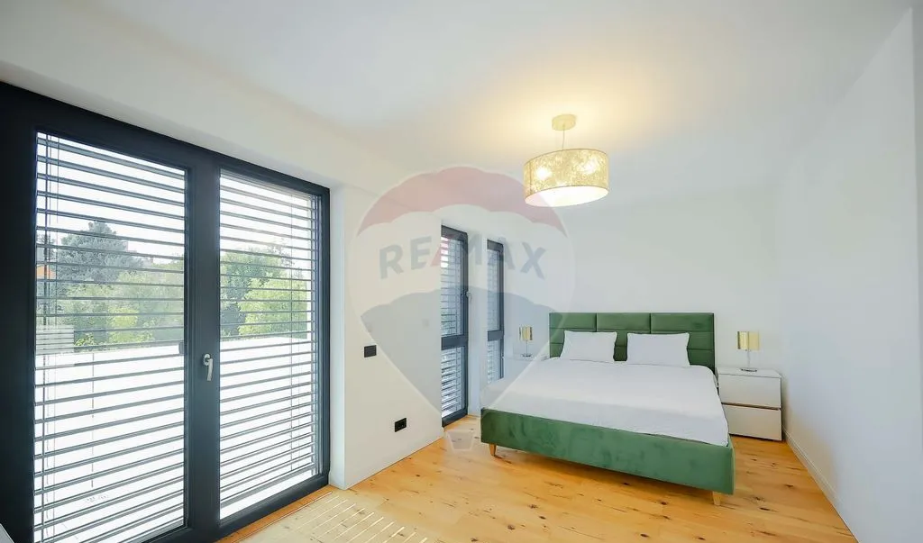 Apartament cu 2 camere de vanzare ultracentral str Av