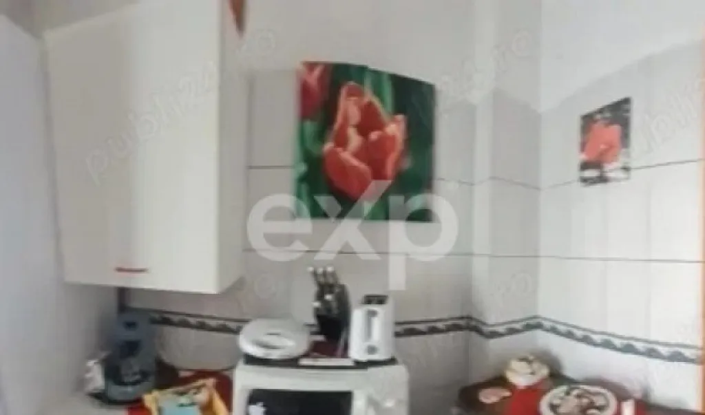 De vanzare apartament 3 camere decomandate 70 m2 et 1 zo