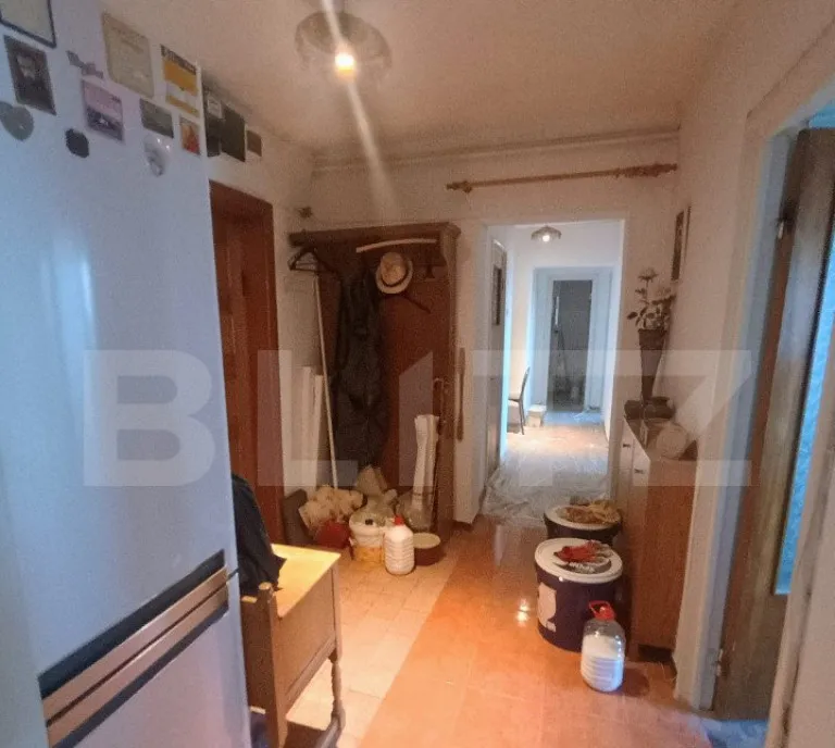 Apartament 4 camere 3 balcoane inchise zona Gara de Sud