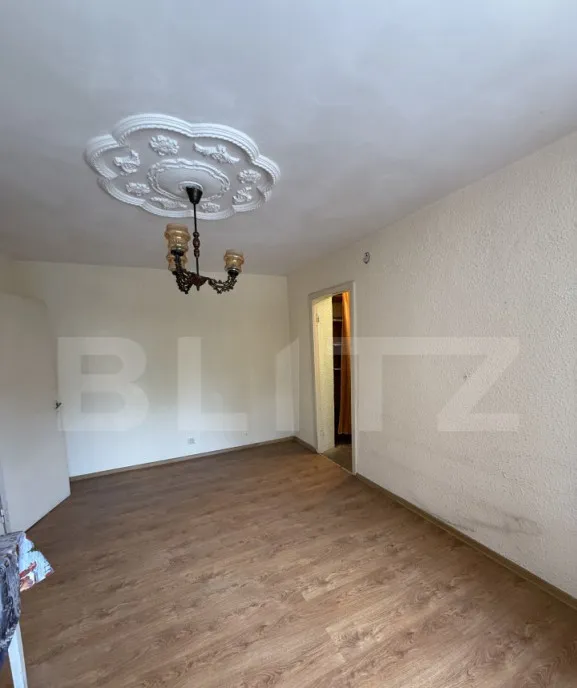 Investitie Apartament cu 2 camere 37 mp etaj intermediar