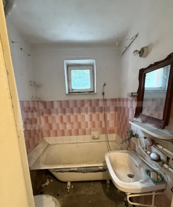 Investitie Apartament cu 2 camere 37 mp etaj intermediar