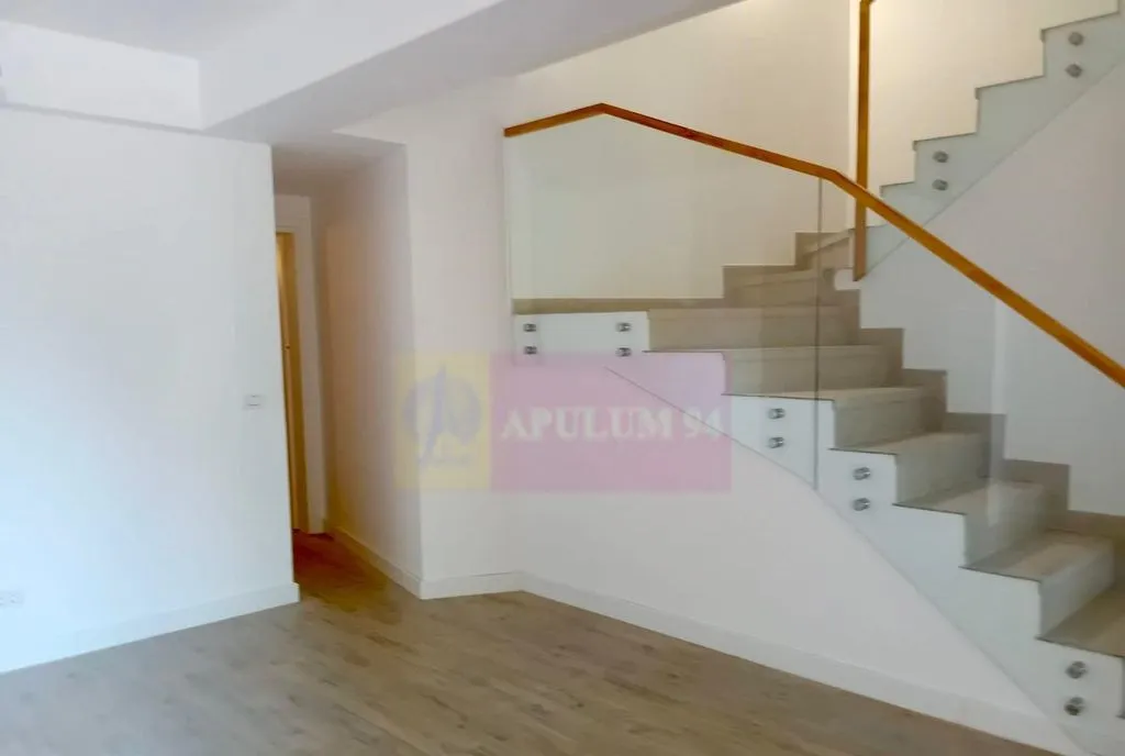 Apartament 4 camere tip duplex P 1 - Licurg