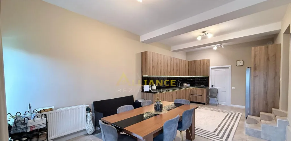 Casa 5 camere 3 bai 450mp teren