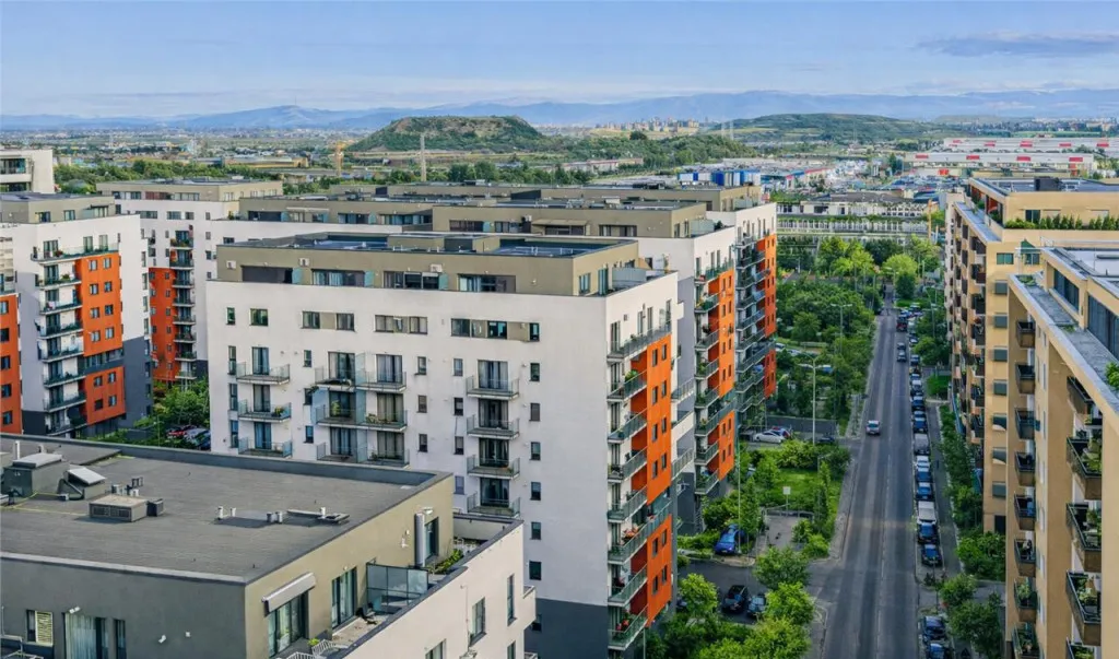 FILM3D Penthouse spatios luminos terasa generoasa Maurer Tr