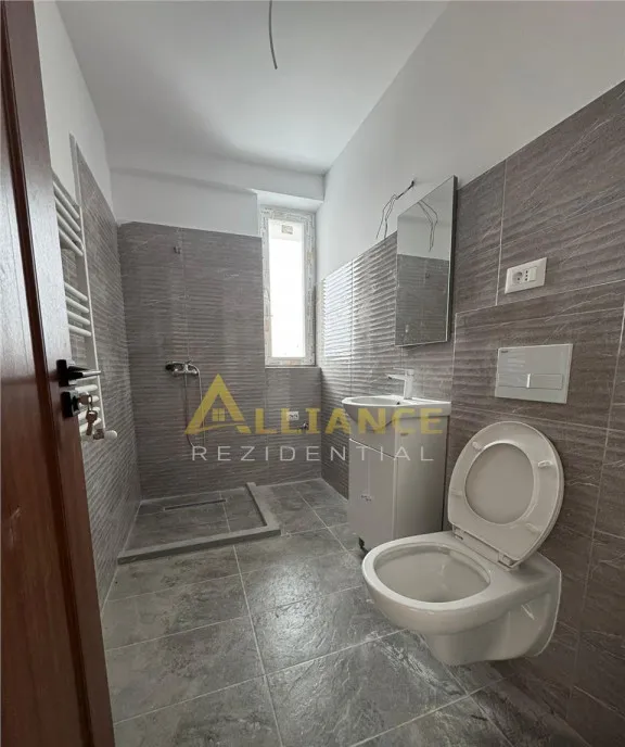 7 Minute Metrou Berceni Garsoniera Parcare 66 000eur