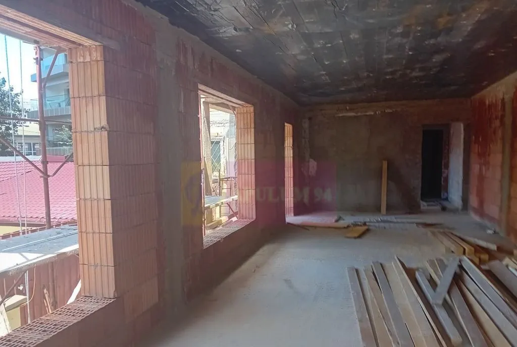 Cladire 260 mp rooftop parcare ideal clin